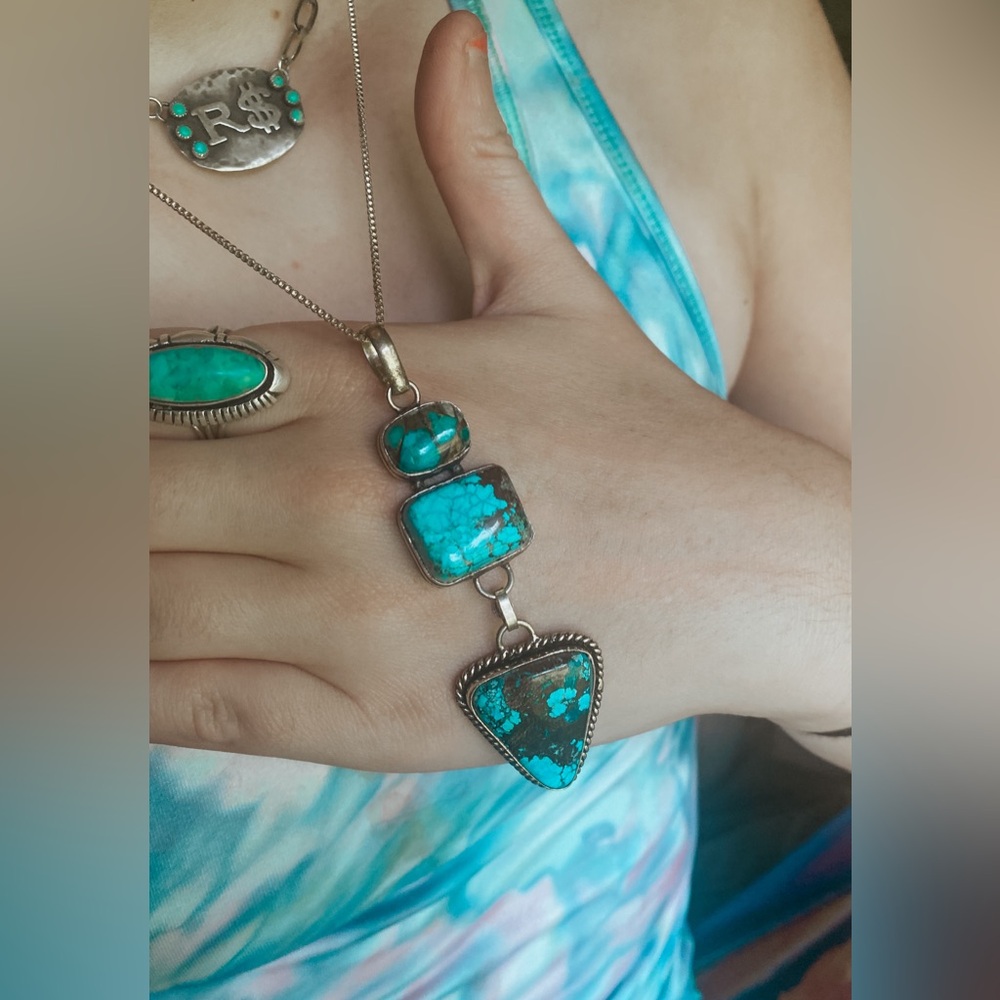 AUTHENTIC TURQUOISE PENDANT